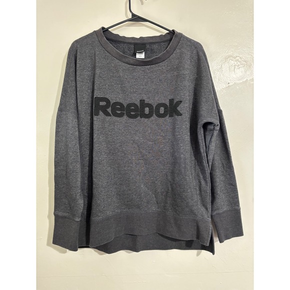 Reebok Tops - Grey REEBOK sweatshirt women's sz medium EUC pullover